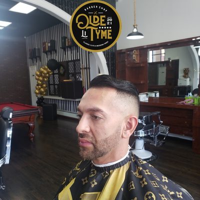 olde tyme barber shop high skin fade