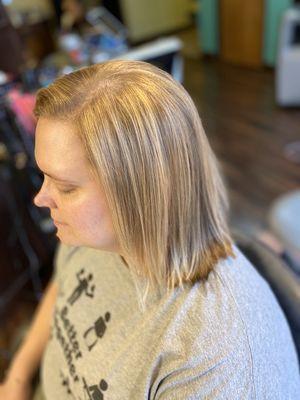 Pretty highlights using high lift blonde.