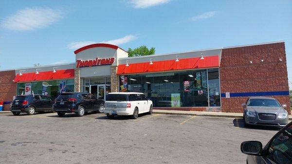 Thorntons, 802 N Bdwy , Lexington, Ky., filling station for humanoids & vehicles - in lower right is my gold stretch limo.