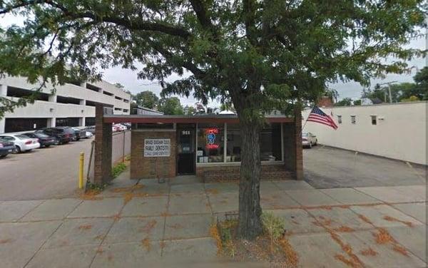 what google maps sees-- parking on right side of building