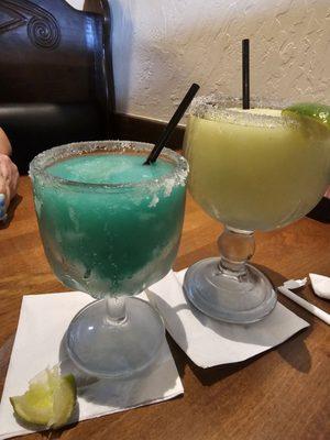 2 frozen house margaritas (1 small, 1large)