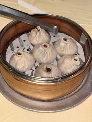 D3. Black Truffle Soup Dumpling with Pork