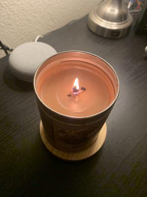 In love with the scent of this candle !