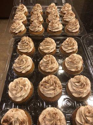 Pumpkin spice cupcakes