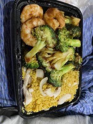 Shrimp with Broccoli Combo Platter with chicken fried rice