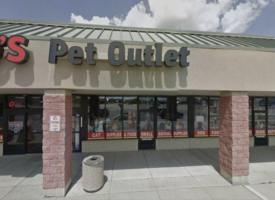 Magoo's Pet Outlet. Offering discount pet supplies.