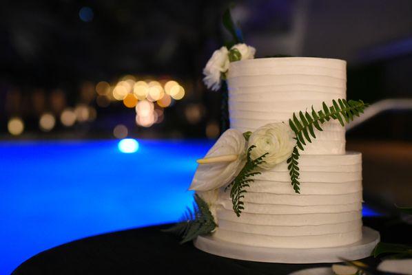 Cake flowers by EB (photo credit: George Street Photo)