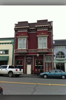 View of Palace Bar from across Main Street