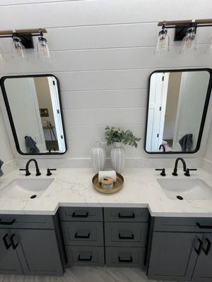 New Bathroom Vanity