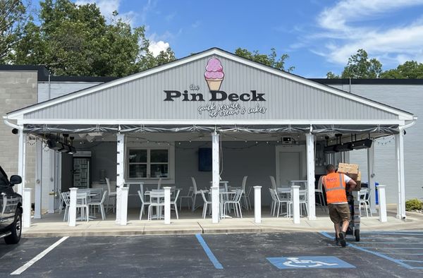 Di Donatos The Pin Deck