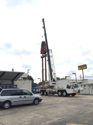 Sign removal, sign installation, crane, welding, restaurant, electric sign, neon sign, repair, maintenance, painting, Louisiana