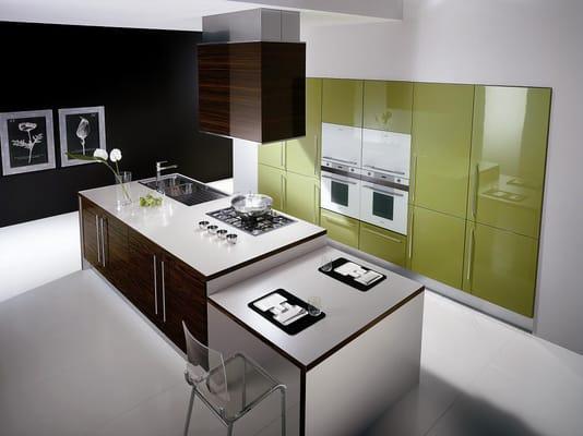 Custom kitchen cabinets in Miami