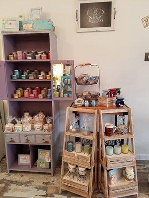 Handcrafted Wickshaw Soy Candles - Beautiful and Fragrant!