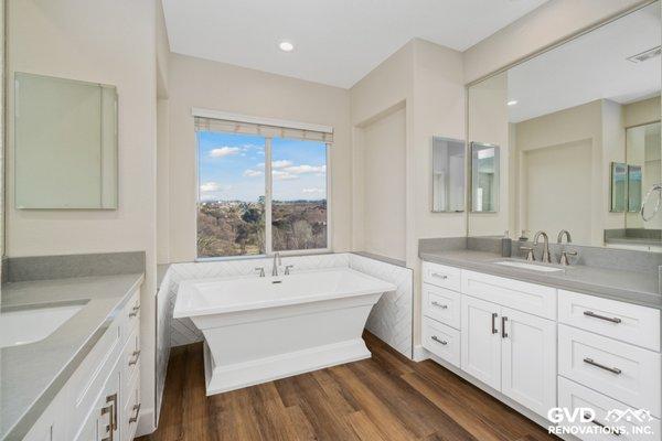 Beautiful Master Bath