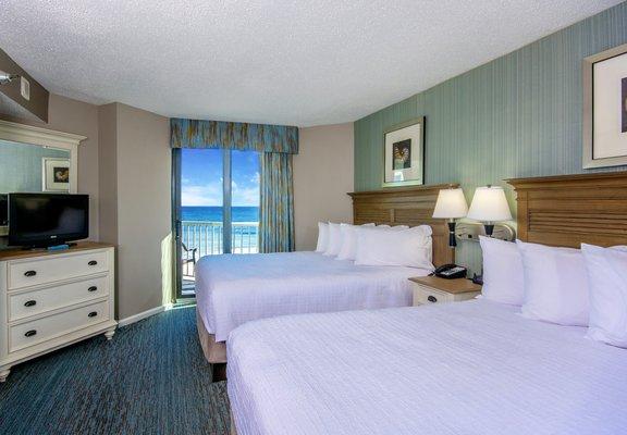 Oceanfront deluxe queen suite