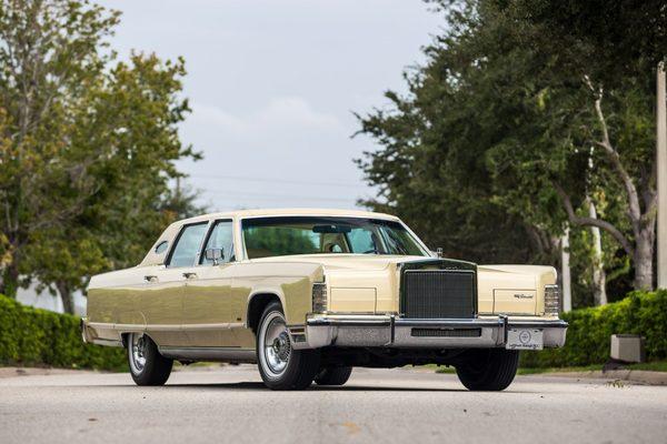 And my newly acquired 16k mile 1977 Lincoln Continental Town car.