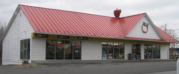 Red Apple Country Store