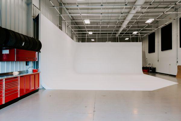 Studio B
- 4,000 sq feet of studio space. 
-40' x 30' x 14' Cyc Wall
- Pipe Grid