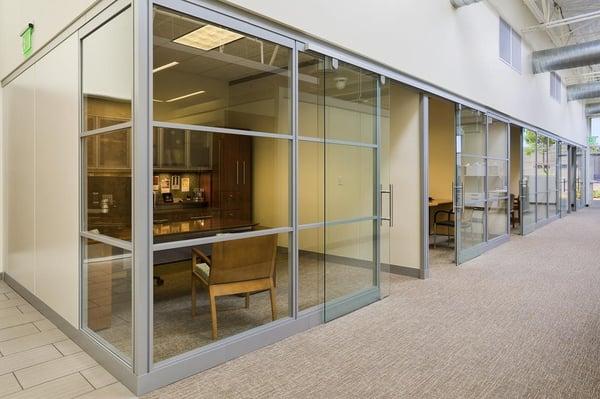 Concert Showroom :: Moveable Walls and Glass Office-Fronts