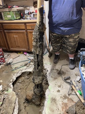 Replacing damaged sewer line