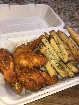 Hot Buffalo Wings 6pc. + Fries