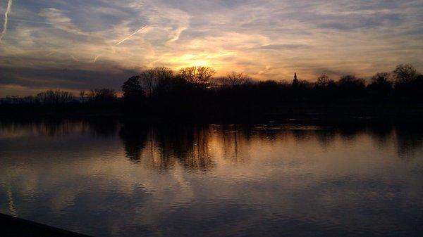 Byrd Park at sunset.