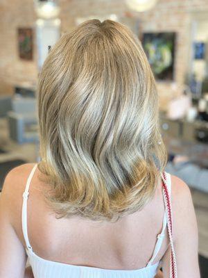 Honey blonde by Amanda