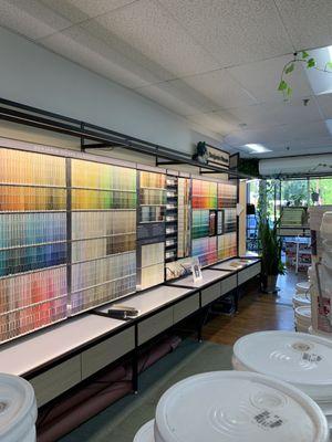 Luu Color Center - Benjamin Moore