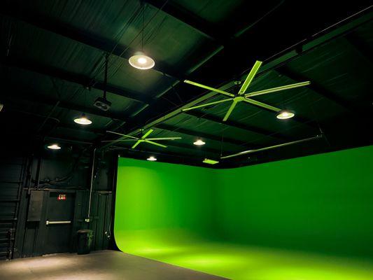 Sound Stage (Green Screen/Blue Screen)