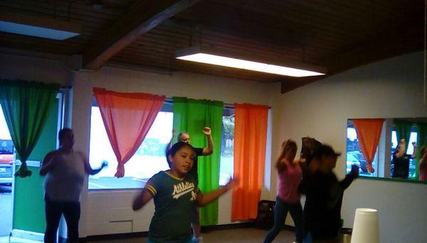 Cuando te decides a cambiar haces baile.. 
Unete a nuestras clases cardio vasculares..

722 A st hayward ca