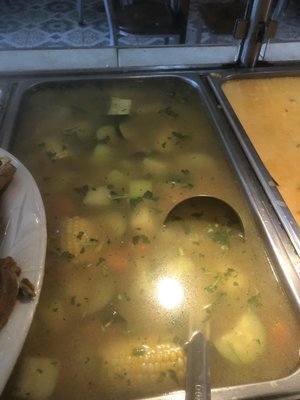 Sopa de gallinas asada