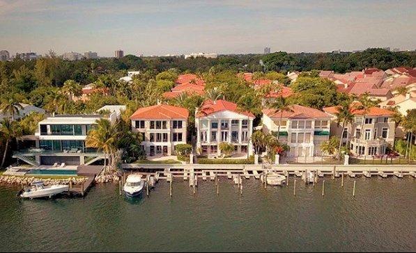 Real estate waterfront drone photography.