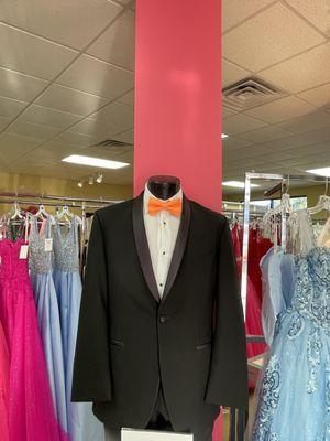 Carley's Formals offers designer Tuxedos & Suite Rentals.