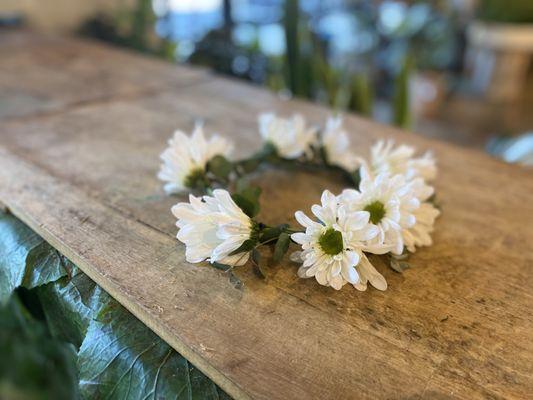 Flower girl hair ring, just beautiful!