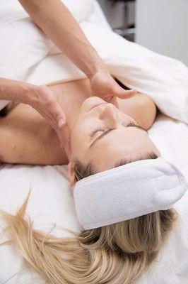 Manual Lymphatic Drainage Massage