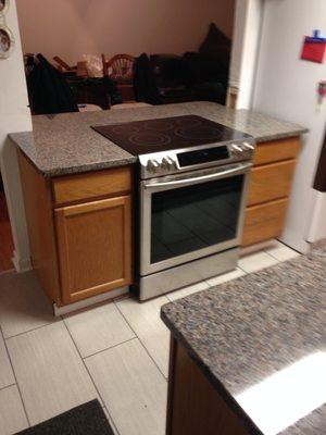 Granite countertops and tile floors