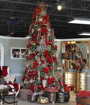 Holiday Decor & Gifts