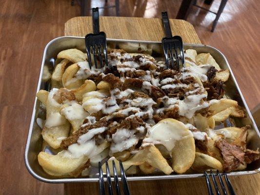 PORK BBQ SIDEWINDER FRIES