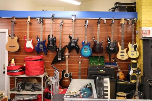 WE PAWN SALE & BUY ALL TYPES OF INSTRUMENTS WE PAY TOP DOLLAR