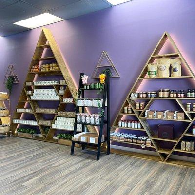 Come in and enjoy the aroma of lavender, coconut or peppermint in a relaxing atmosphere