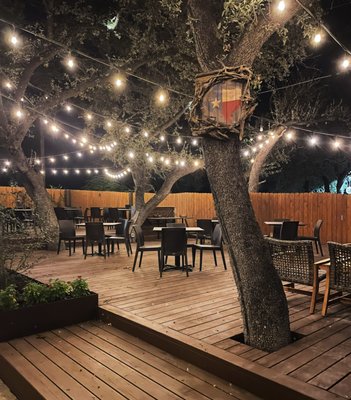 Outdoor Patio with a garden setting