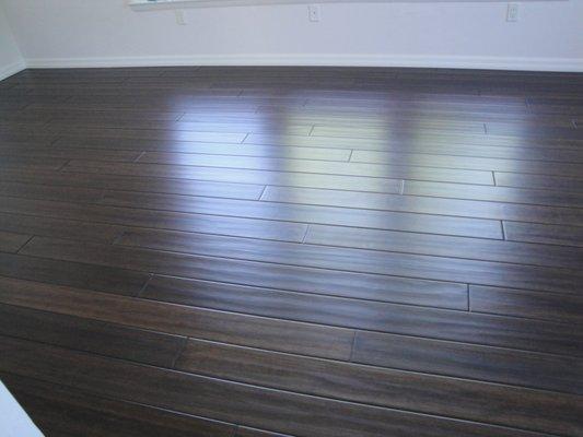 We install wood, Lamented or vinyl Planking Flooring