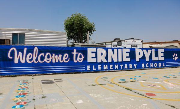 Ernie Pyle Elementary, Bellflower, CA - Exterior Banner