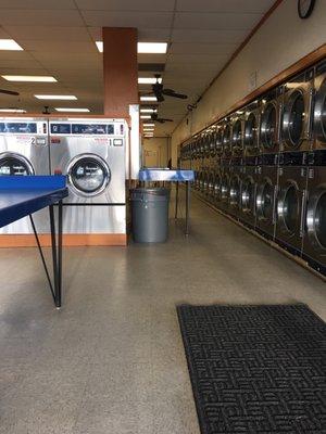 Immaculate laundromat. Super helpful customer service.