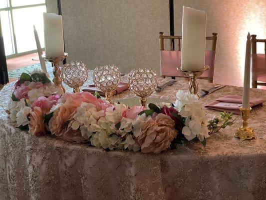 Sweetheart table