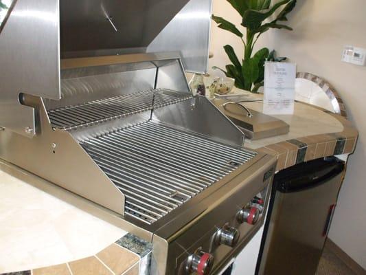 We carry Lynx, FireMagic, AOG, OCI, Alfressco & Sole' Grills!