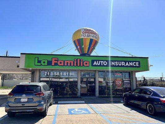 La Familia Auto Insurance & Tax Services