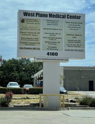 Outdoor sign along 15th Street in Plano