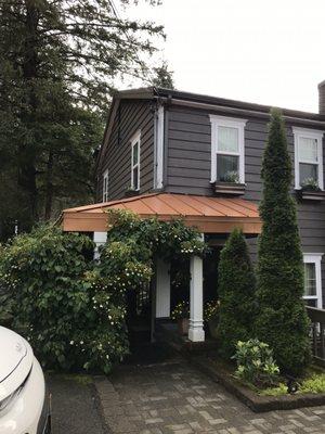 Side entrance to one of the houses.