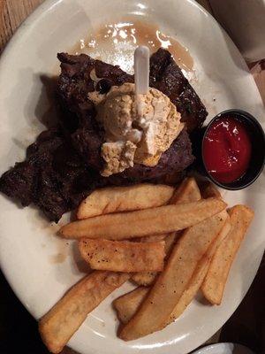 Mushroom skirt steak w/steak fries